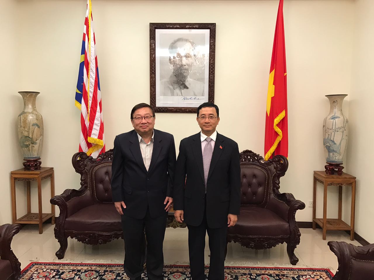 Courtesy visit to Ex-Vietnam Ambassador2