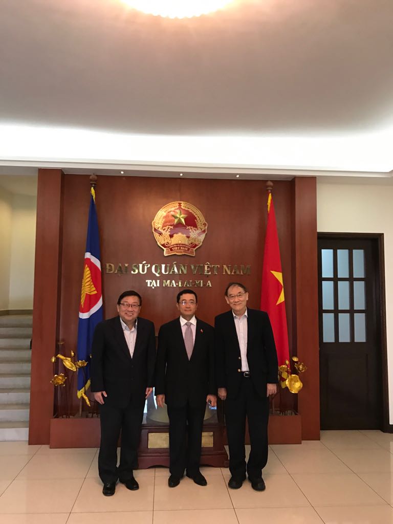 Courtesy visit to Ex-Vietnam Ambassador4
