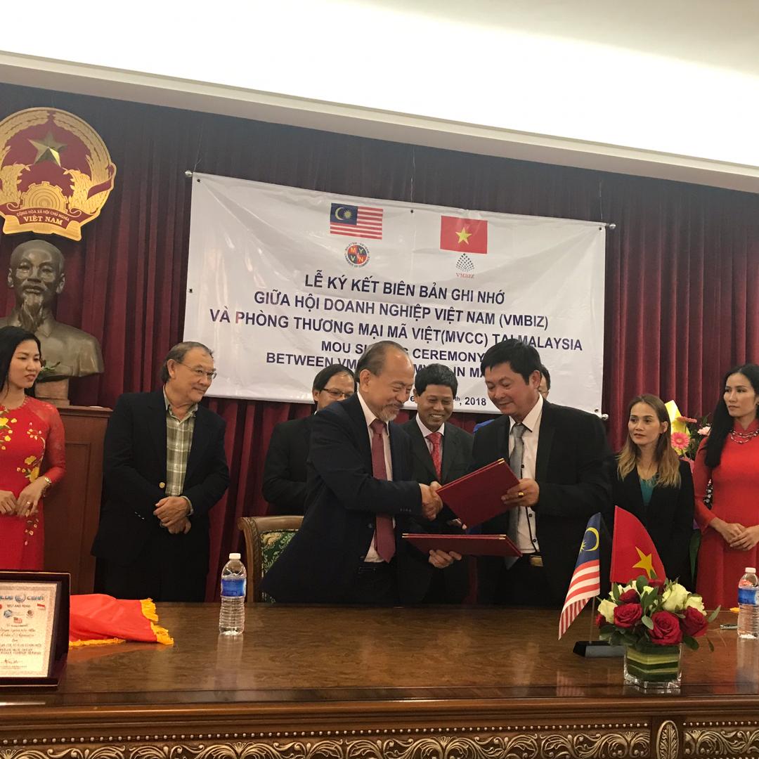 MVCC & VMBIZ signing MOU held on 14 Nov 2018 (Vietnam Embassy) 21
